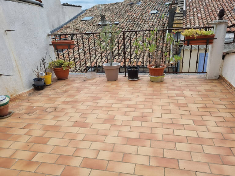 Maison de village avec terrasse — photo 1
