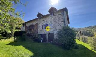 Maison 15 Pièces 323 m² à vendre à Saint-Rémy-sur-Durolle (63550)