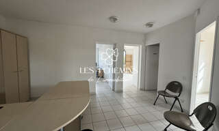 Commerce 4 Pièces 76 m² à louer à Rousset (13790)