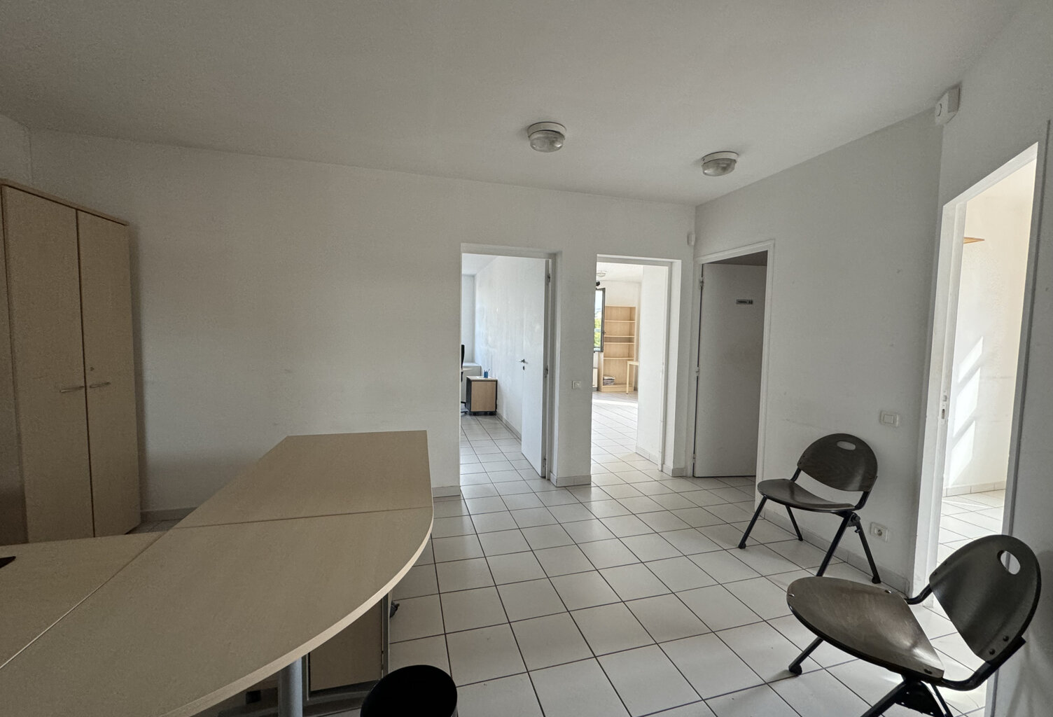 A louer - Local Professionnel 76m2 à ROUSSET — photo 1
