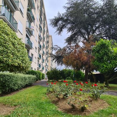 Appartement 3 pièces 915 €