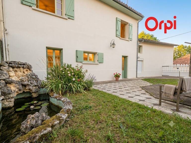 Une maison aux volumes uniques et aux mille possibilités ! — photo 1