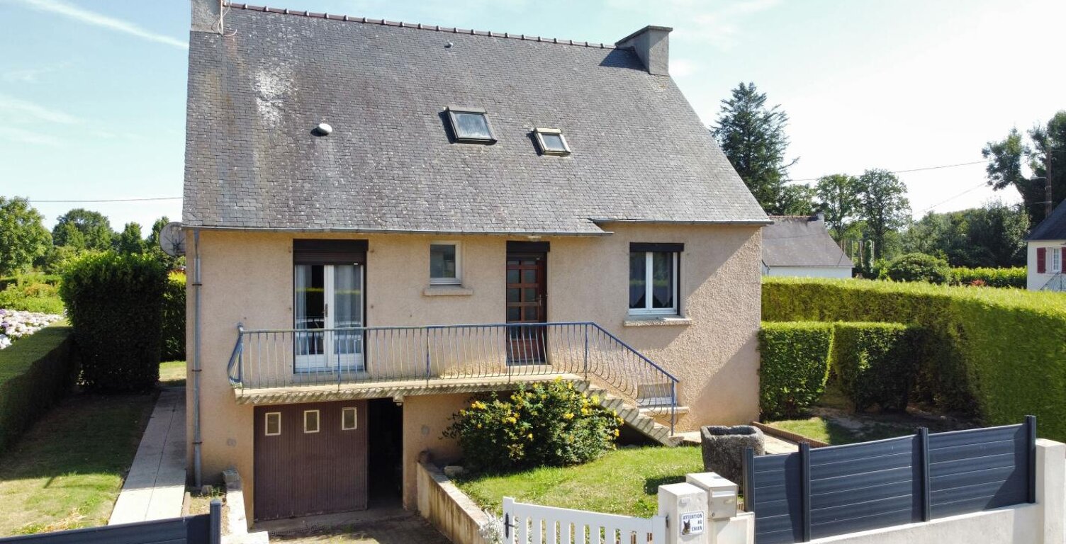 À Vendre - Maison familiale avec sous-sol et jardin clos – Quartier calme à Rostrenen — photo 1