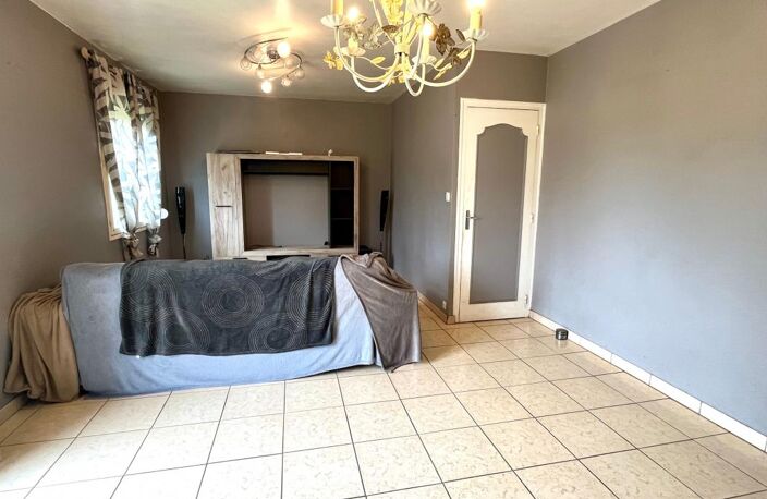 À Vendre - Maison familiale avec sous-sol et jardin clos – Quartier calme à Rostrenen — photo 3