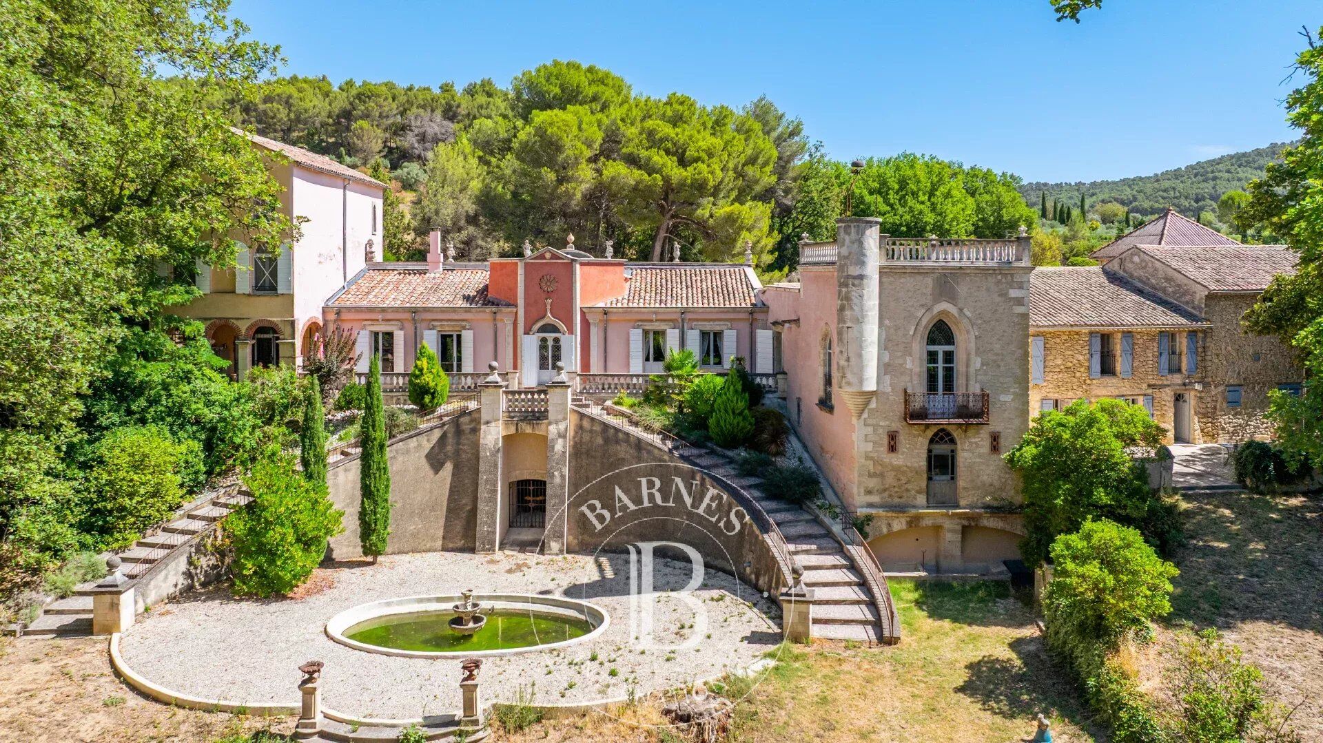 Propriété  T20 à vendre Lourmarin 84160