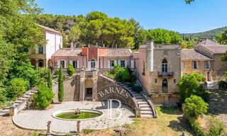 Maison 20 Pièces 600 m² à vendre à Lourmarin (84160)