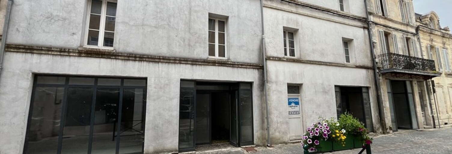 Immeuble  922 m² à vendre à Saint-Jean-d'Angély (17400)