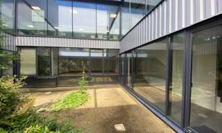 Local industriel  1307 m² à louer à Lannion (22300)