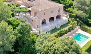 Maison 9 Pièces 228 m² à vendre à Carqueiranne (83320)