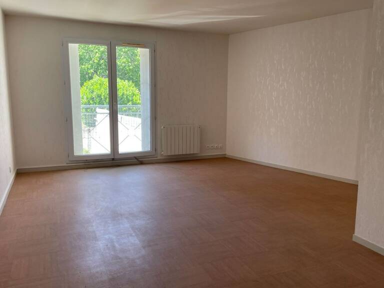 Chinon Faubourg St Jacques - appartement T4 — photo 1