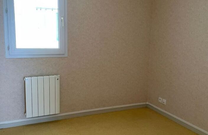 Chinon Faubourg St Jacques - appartement T4 — photo 3