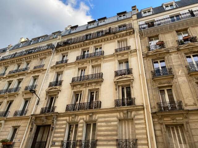 STUDIO - VOLTAIRE — photo du bien