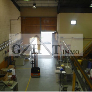 Local industriel  2120000 €