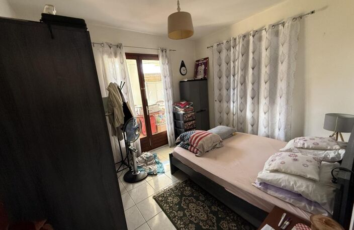 À Saint-Denis, appartement F3 de 61 m2 avec Grande terrasse — photo 4