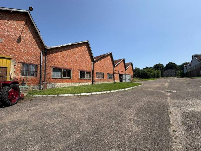 Site industriel Polyvalent 8750m2 sur 4ha 48a et 32ca — photo 1