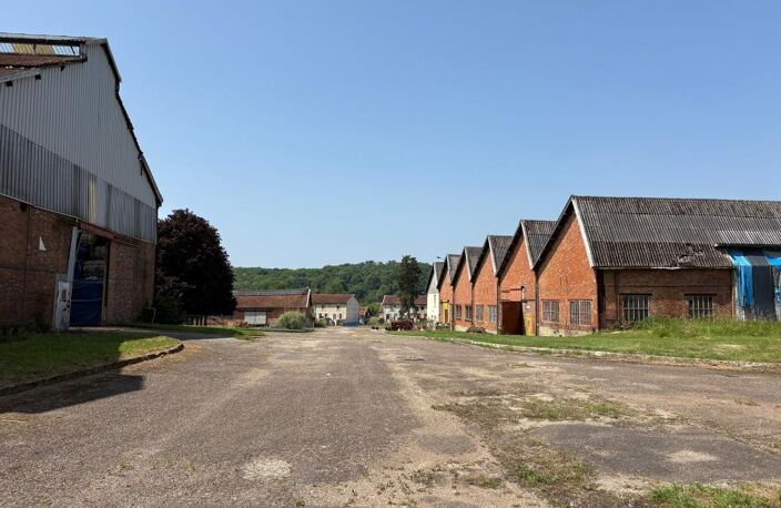 Site industriel Polyvalent 8750m2 sur 4ha 48a et 32ca — photo 3