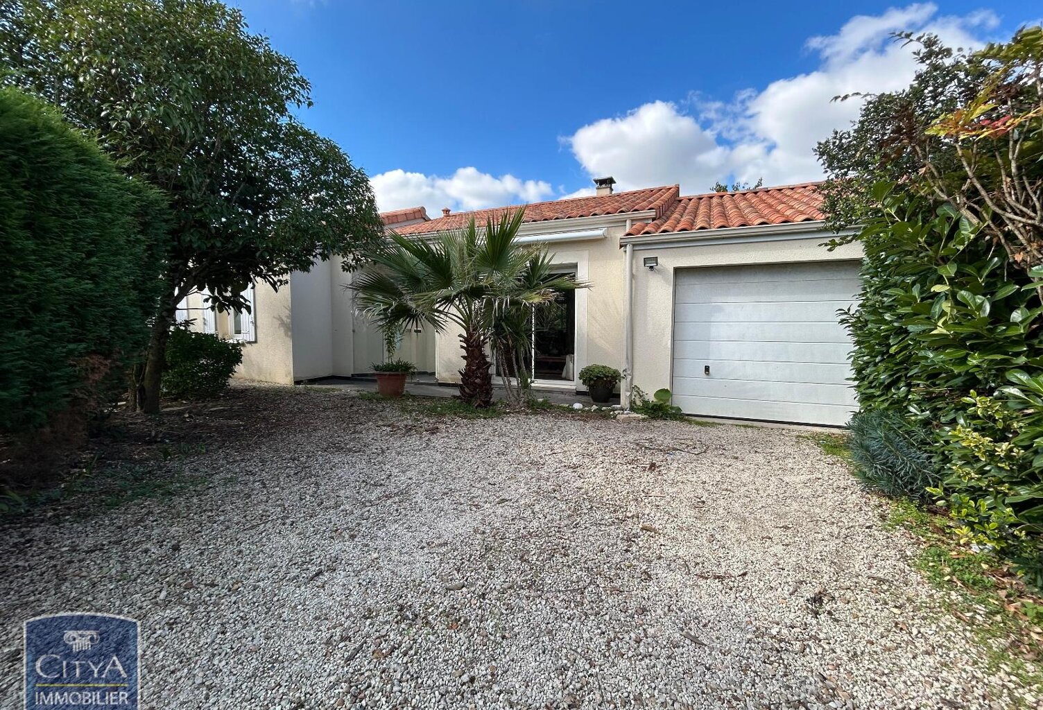 Vente maison 5 pièces 108 m² Vouneuil-sous-Biard (86580) — photo 1