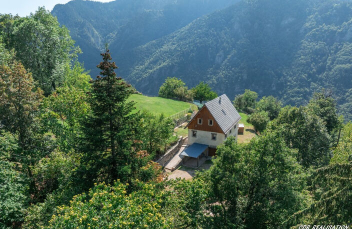 Propriété d'exception! Très beau chalet 4 pièces sur plus d' — photo 2