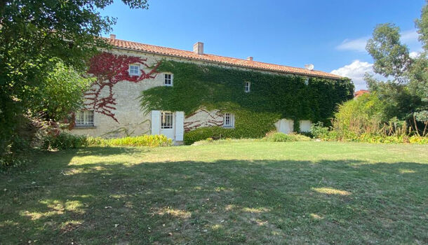 Villa / Maison 9 pièces  à vendre Thairé 17290