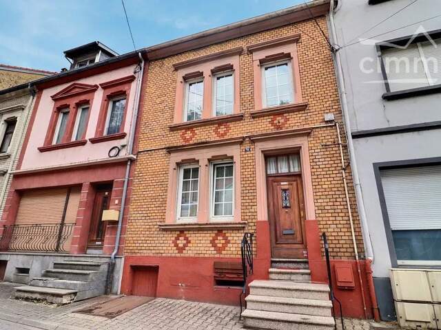 Maison mitoyenne  de 116,5 m² à rénover à PETITE ROSSELLE — photo du bien