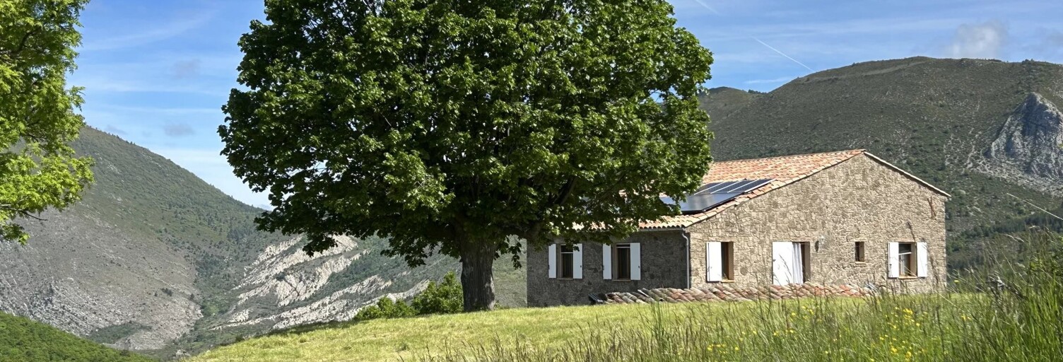 Maison 8 Pièces 195 m² à vendre à Majastres (04270)