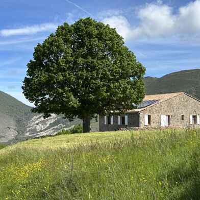 Maison 8 pièces 546000 €