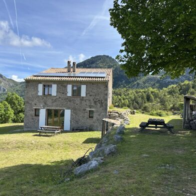 Maison 8 pièces 546000 €