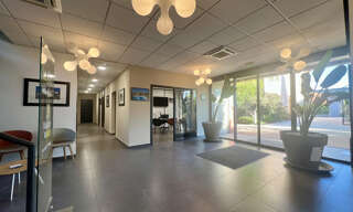 Commerce  553 m² à louer à Solliès-Ville (83210)