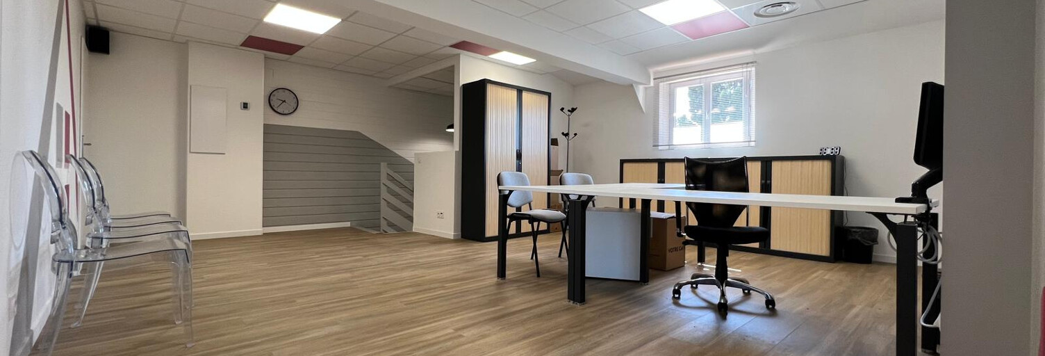 Commerce  272 m² à louer à La Farlède (83210)