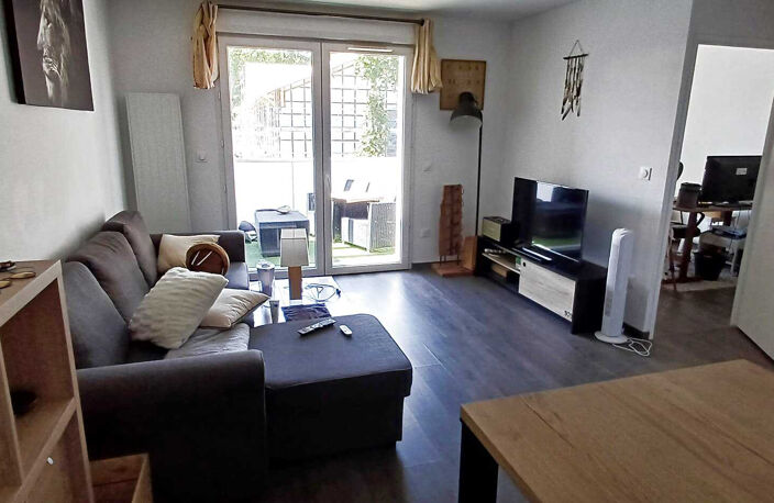 Appartement T2 avec terrasse et parking au Teich — photo 2