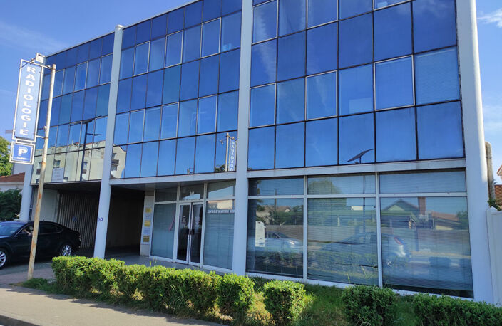 A vendre Immeuble à usage professionnel de 800 m2 à Bordeaux — photo 3
