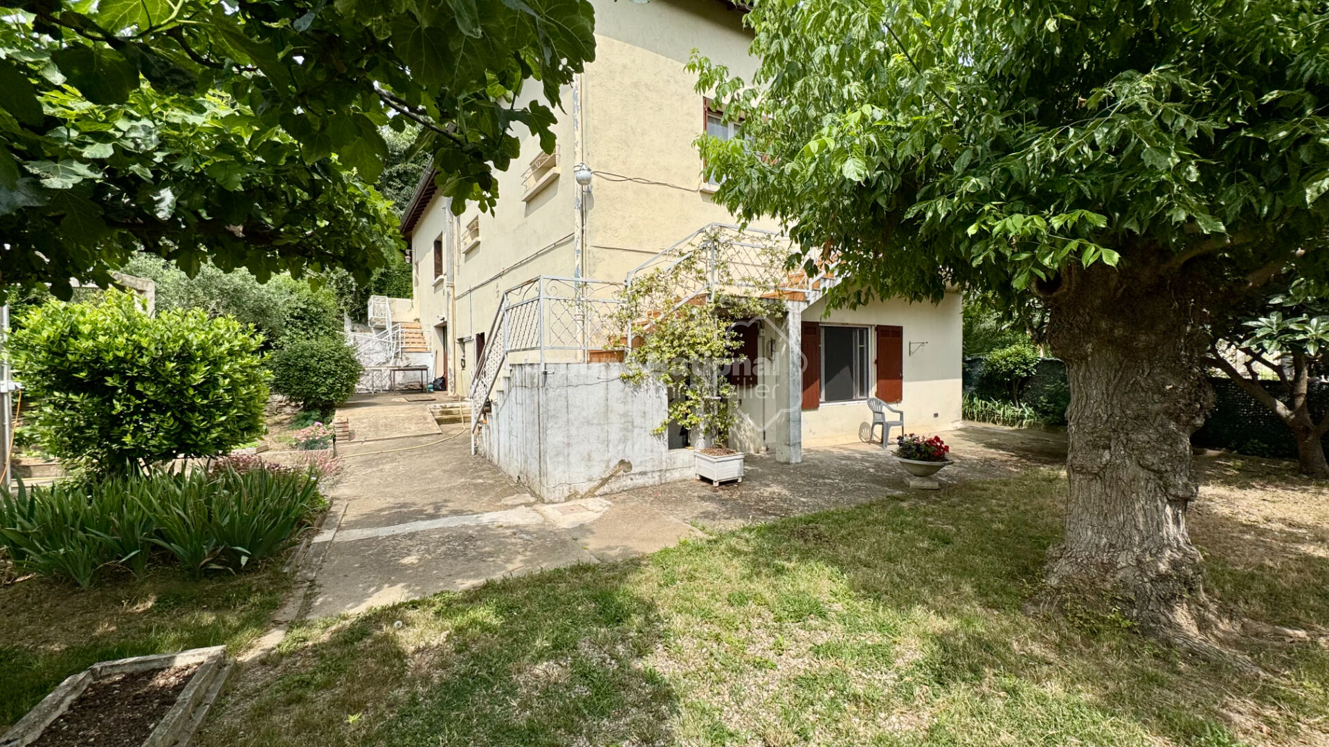 Immeuble  T6 à vendre Nîmes 30000