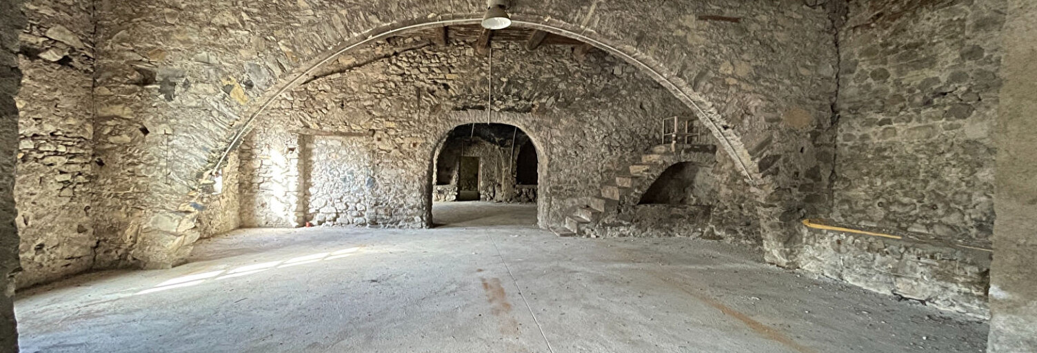 Commerce  260 m² à vendre à L'Escarène (06440)