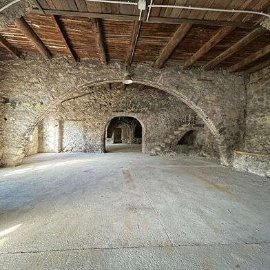 Commerce  358000 €