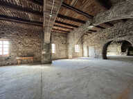 Local professionnel / Murs libres — photo 2