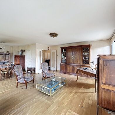 Appartement 5 pièces 294000 €