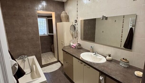 Villa / Maison 6 pièces  à vendre Rochemaure 07400