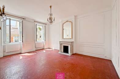 Bureau 7 pièces 590000 €