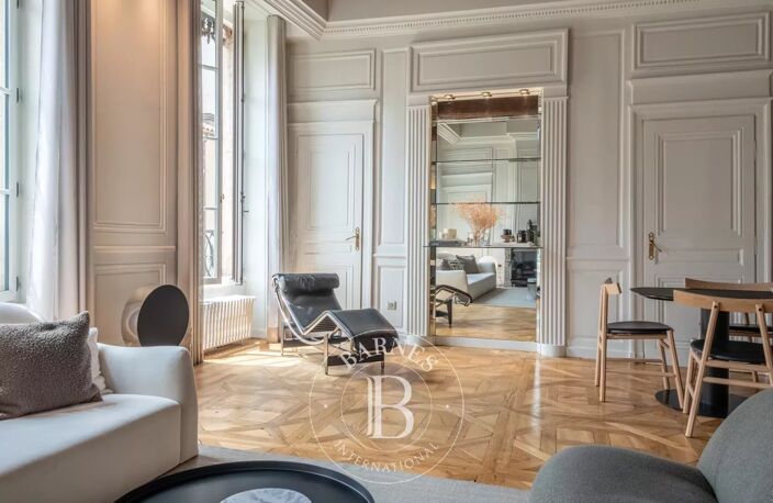 Lyon 2 – Appartement traversant 129,76 m² - 3 chambres - Grenier - Cave — photo 2
