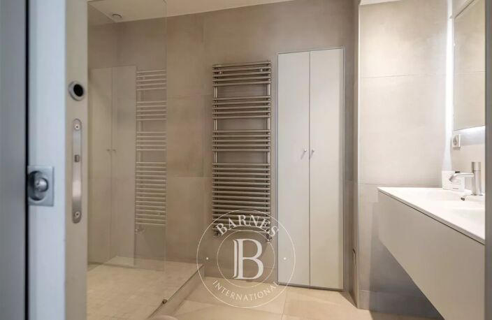 Lyon 2 – Appartement traversant 129,76 m² - 3 chambres - Grenier - Cave — photo 5