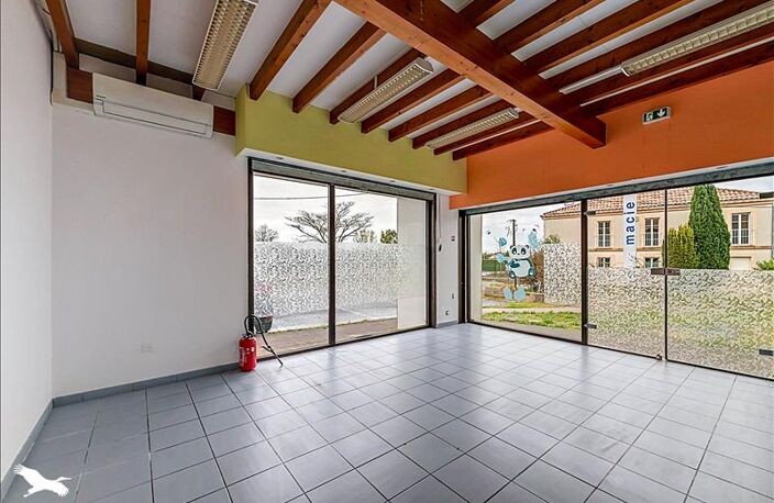 Vente immeuble   Sallebœuf (33370) — photo 3