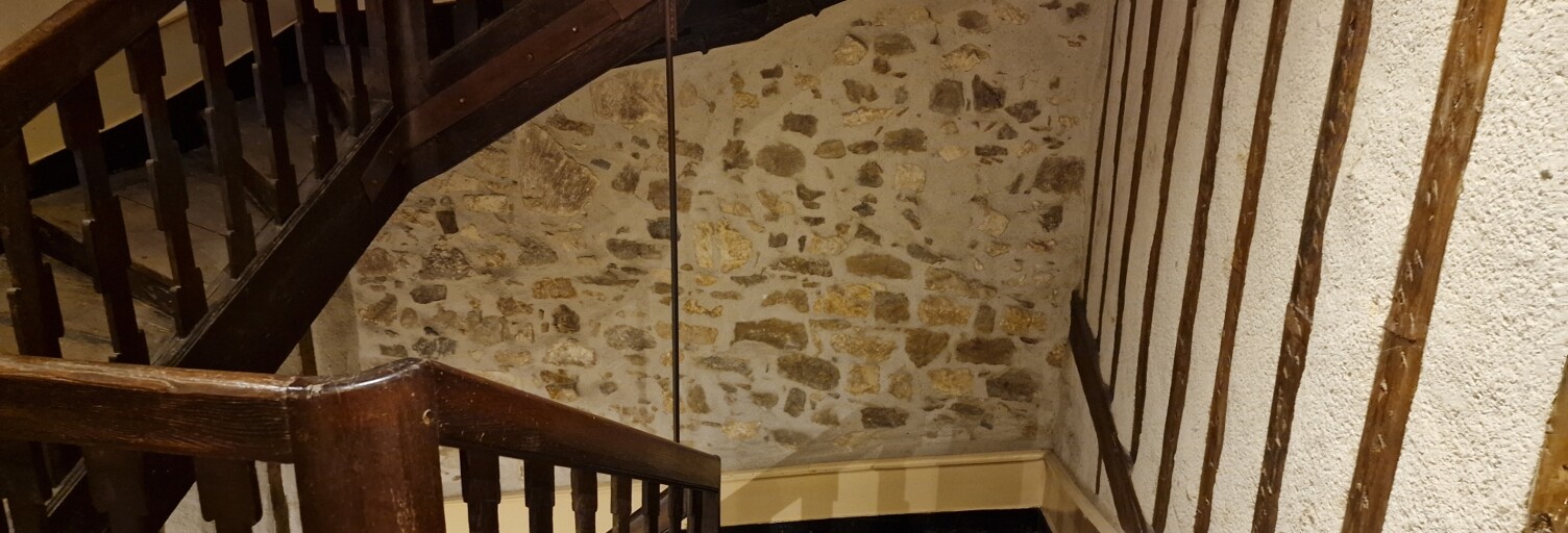 Immeuble  456 m² à vendre à Nontron (24300)