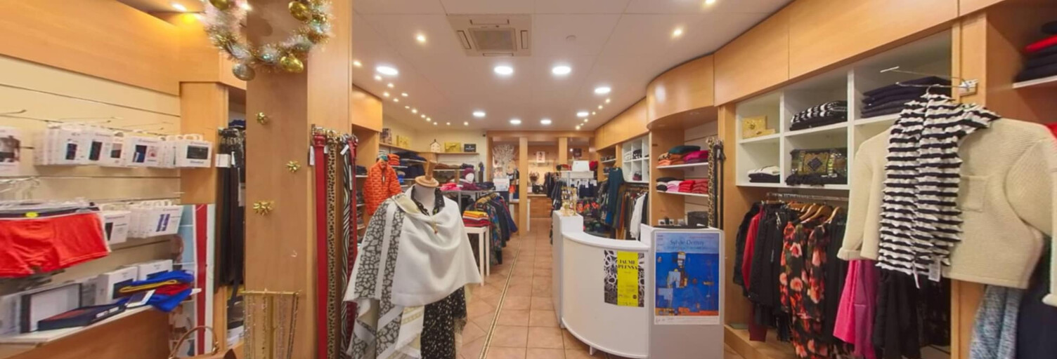 Commerce  68 m² à vendre à Crest (26400)