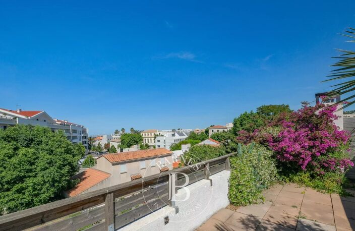 VENTE-APPARTEMENT PENTHOUSE-QUATRE CHAMBRES-TOIT TERRASSE — photo 4