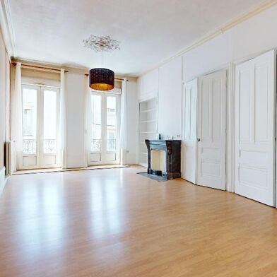 Appartement 3 pièces 680 €