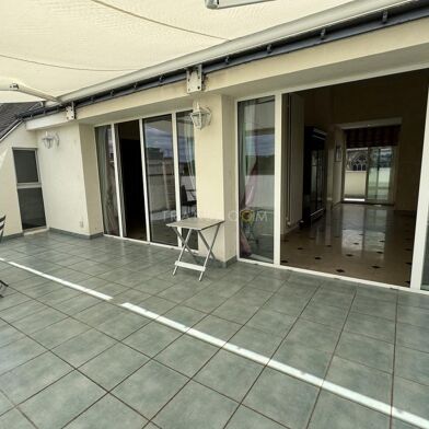 Appartement 5 pièces 1450 €