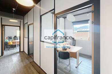 Bureau 18 pièces 990000 €