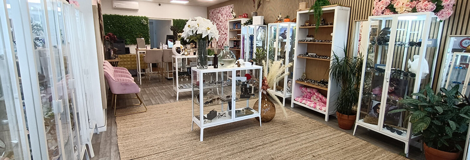 Commerce   m² à vendre à Miribel (01700)