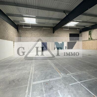 Local industriel  2739 €