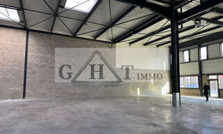 Local industriel  1154 m² à louer à Gennevilliers (92230)